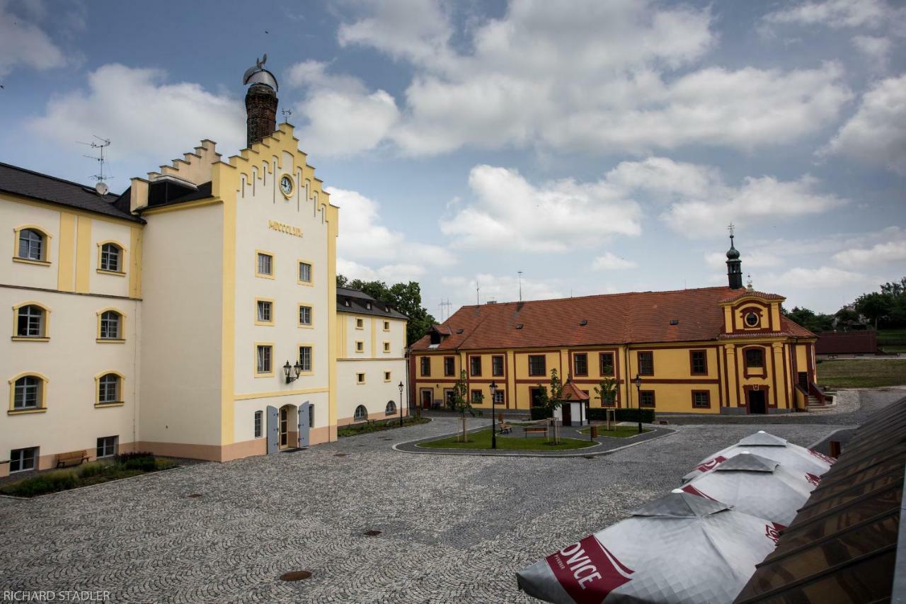 Hotel U Lipy Krusovice Exterior photo